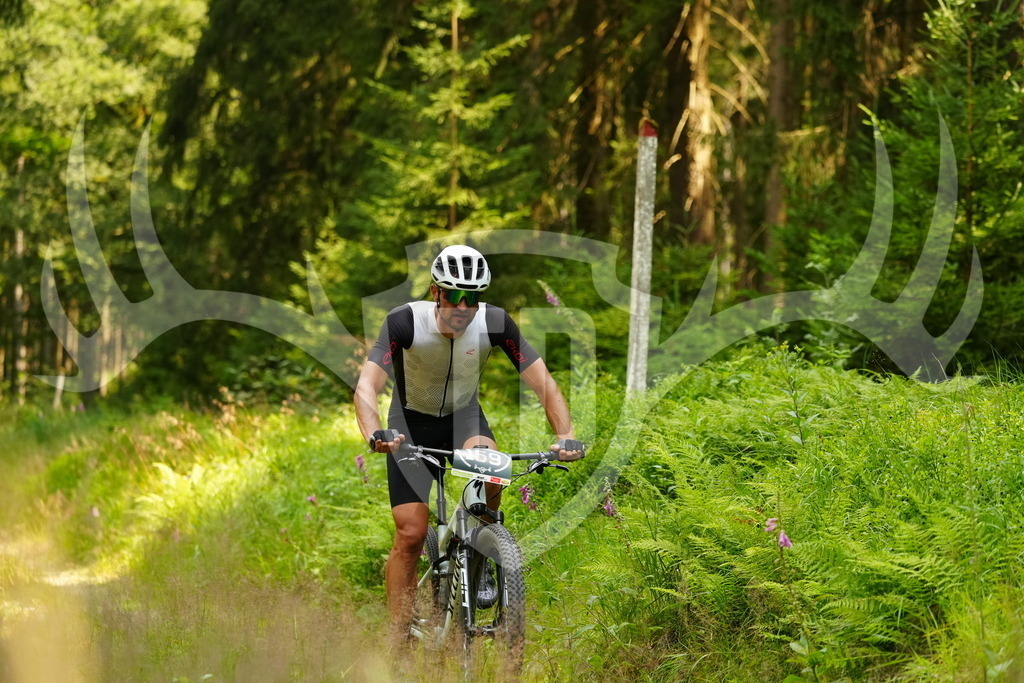 FC103348 | Fotogalerie der Treibjagd im Dunkelwald - Dein MTB Etappenrennen im Erzgebirge - Realisiert mit Pictrs.com
