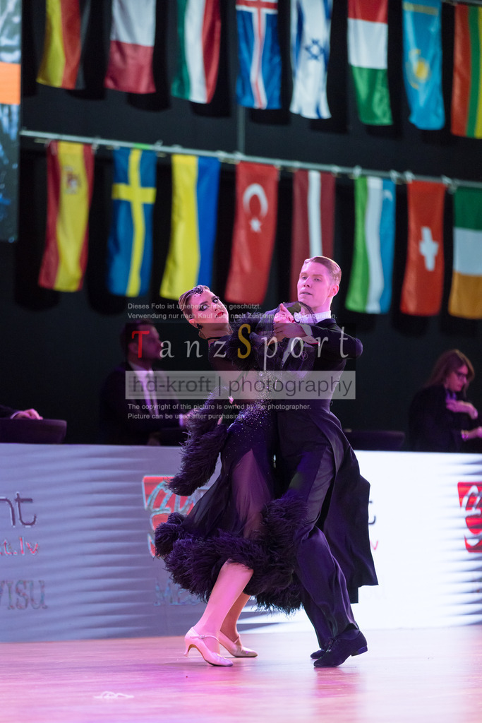 20241215_WDSF_Int_Open_Std-Riga-9194 | Tanzsportbilder, Standardtanz, Lateintanz, WDSF, DTV, LTVB, dancecomp, goc, hessen tanzt, blaues band der spree, walzer, tango, wiener walzer, slowfox, quickstepp, samba, rumba, cha-cha-cha, paso doble. jive, hd-kroft photography, turniertanzsport