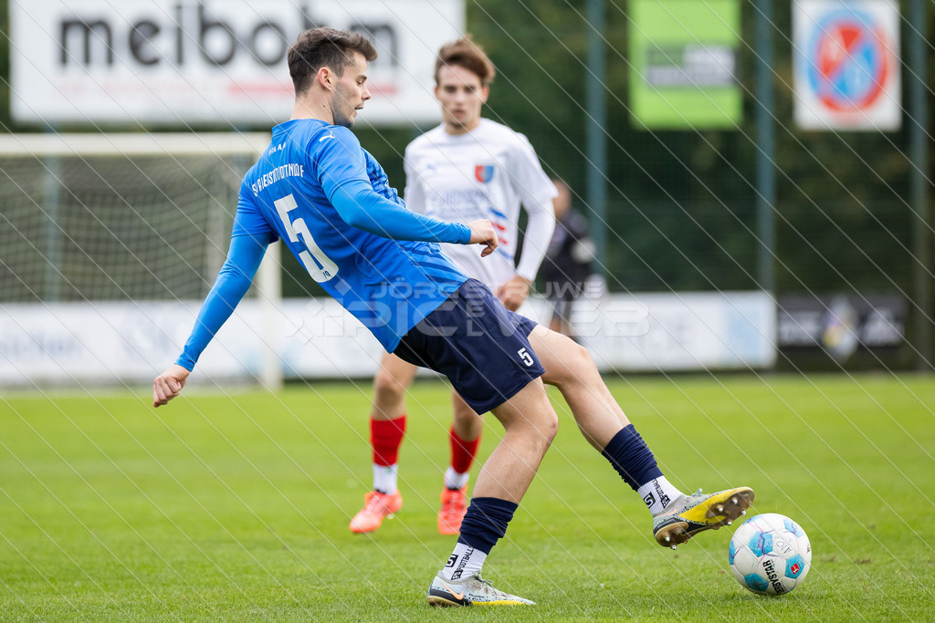 20251004_Picselweb-Fotografie_1R3_3712_web | Bezirkspokal Viertelfinale, SV Ahlerstedt/Ottendorf - SV Drochtersen/Assel II, Ergebnis 0:3. Foto: Jörg Struwe - picselweb.de - Realisiert mit Pictrs.com