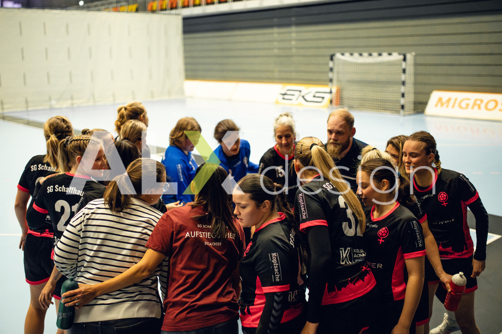 Handball I Frauen I Saison 2025-2026 I Frauen 2. Liga I 8. Spieltag I SG Schaffhausen - SG Red Dragons Uster I 23.11.2025 | Hochwertige Sportfotos kaufen & lizenzieren für Medien, Vereine, Agenturen & Sportler:innen. Entdecke professionelle Sportfotografie im Bildshop von Alexander Franzen. - Realisiert mit Pictrs.com