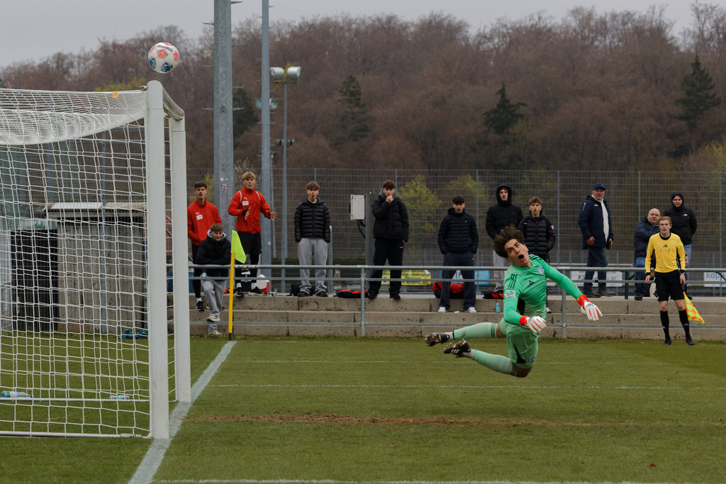 20260412-FCHS04_180 | 1.FC Heidenheim 1846 vs. FC Schalke 04, Fußball, U19, A-Junioren, NWL, U19-DFB-Nachwusliga, 2025/2026, 8. Spieltag, 12.04.2026 in Heidenheim, Walter-Birkhold-Jugendstadion (Foto: Michael Bulling) - Realisiert mit Pictrs.com