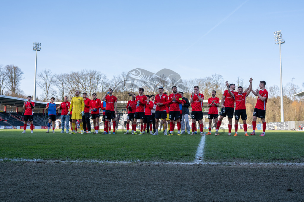 SG Sonnenhof Großaspach vs. KSV Hessen Kassel, Fussball, Regionalliga Südwest, 23. Spieltag, Saison 2025/2026, 07.03.2026 | SG jubelt mit den Fans,SG Sonnenhof Großaspach vs. KSV Hessen Kassel, Fussball, Regionalliga Südwest, 23. Spieltag, Saison 2025/2026, 07.03.2026Foto: photosbyphips/Philip Ziegler