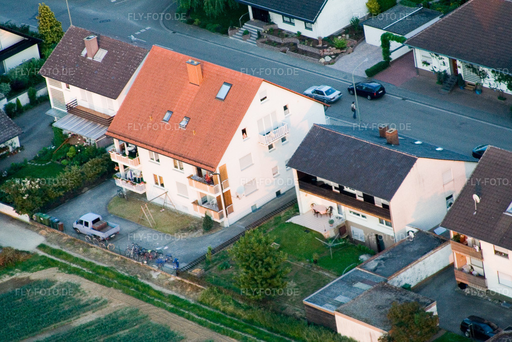 Luftbild: Am Wasserturm in Kandel im Bundesland Rheinland-Pfalz in Deutschland. Foto: IMG_2779.jpg vom 13.06.2006 durch Werner Riehm/FLY-FOTO.de