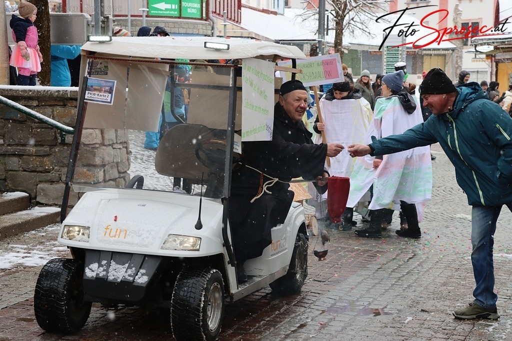 fasching2026-mariazell (44) | Mit meiner Kamera halte ich besondere Augenblicke, faszinierende Landschaften und interessante Details fest. Dabei entstehen ganz unterschiedliche Aufnahmen – von stimmungsvollen Landschaftsfotografien und beeindruckenden Drohnenaufnahmen über Pressefotos - Realisiert mit Pictrs.com