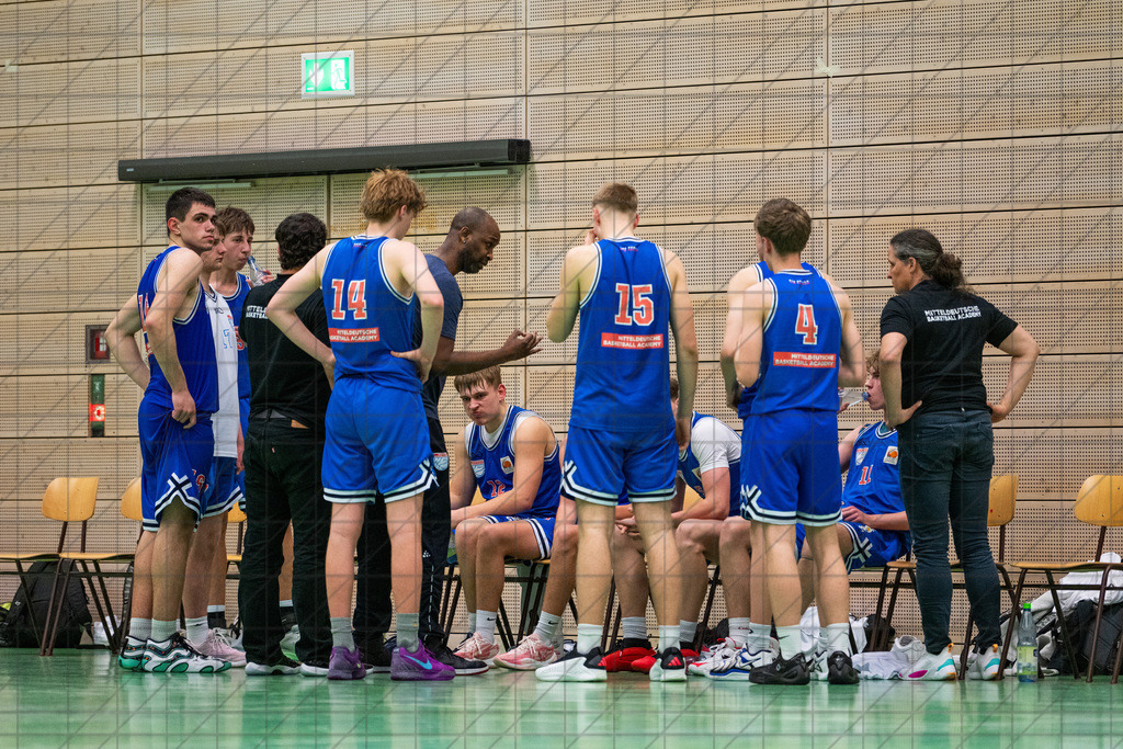 JBBL 24/25 | 21.03.2025 | Charisma Young Bulls vs. Mitteldeutsche Basketball Akademy | JBBL 24/25 | 21.03.2025 | Charisma Young Bulls vs. Mitteldeutsche Basketball Akademy | 1. Runde PlayOffs Gruppe Nord, 2. Spiel - - - - - CREDIT, www.bullenfotos.de, Martin König, Hörner Weg 40, D-49078 Osnabrück, +4917663732967, Nutzung und Weitergabe nur zu den vereinbarten Zwecken. Presseanfragen an Urheber. Alle Rechte beim Urheber. - - - - - - Realisiert mit Pictrs.com