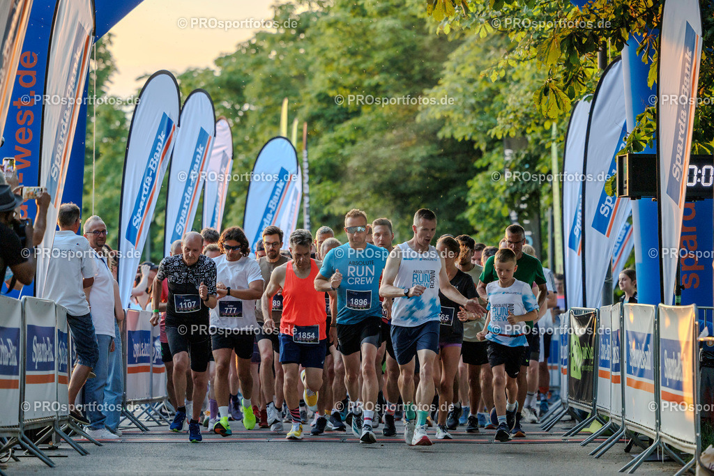 Sparda-Bank Nachtlauf Bonn; Bonn, 18.06.2025 | Impressionen vom Sparda-Bank Nachtlauf Bonn am 18.06.2025 in Bonn (Nordrhein-Westfalen). 