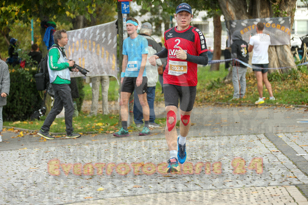 241020_1017_EX1_8583 | Sportfotografie im Rhein-Sieg Kreis, Köln, Bonn, NRW, Rheinland Pfalz, Hessen, etc. Unser Tätigkeitsfeld umfasst den Laufsport vom Volkslauf über den Marathon, Duathlon, Triathon bis zum Ultralauf wie Kölnpfad Ultra oder Schindertrail.