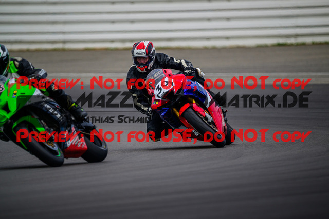 MaZZes_Fotomatrix_20250421_6007705_3414 | GELB