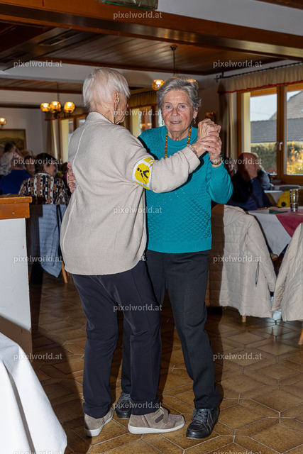 Seniorenbund - Fleischnudel Essen beim Gfrerer-Lipp | Bildershop von pixelworld.at - Realisiert mit Pictrs.com