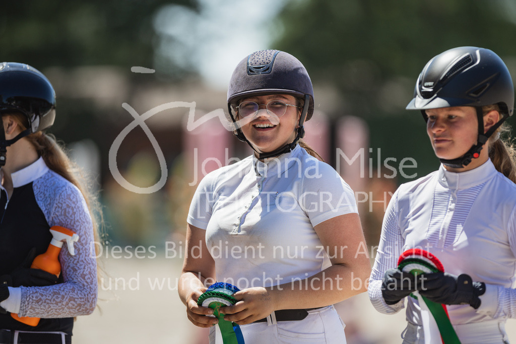 230610_Mühlen_Quali5j-950 | Deine schönsten Turniermomente als professionelle Fotos! Entdecke hochwertige Pferdesport-Fotografie im Online-Shop. Jetzt Fotos finden & bestellen!