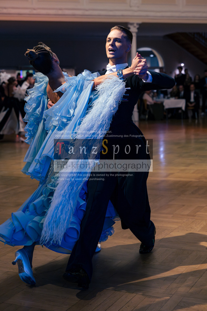 20251129_DM-HGS-S-Std_10445 | Tanzsportbilder, Standardtanz, Lateintanz, WDSF, DTV, LTVB, dancecomp, goc, hessen tanzt, blaues band der spree, walzer, tango, wiener walzer, slowfox, quickstepp, samba, rumba, cha-cha-cha, paso doble. jive, hd-kroft photography, turniertanzsport