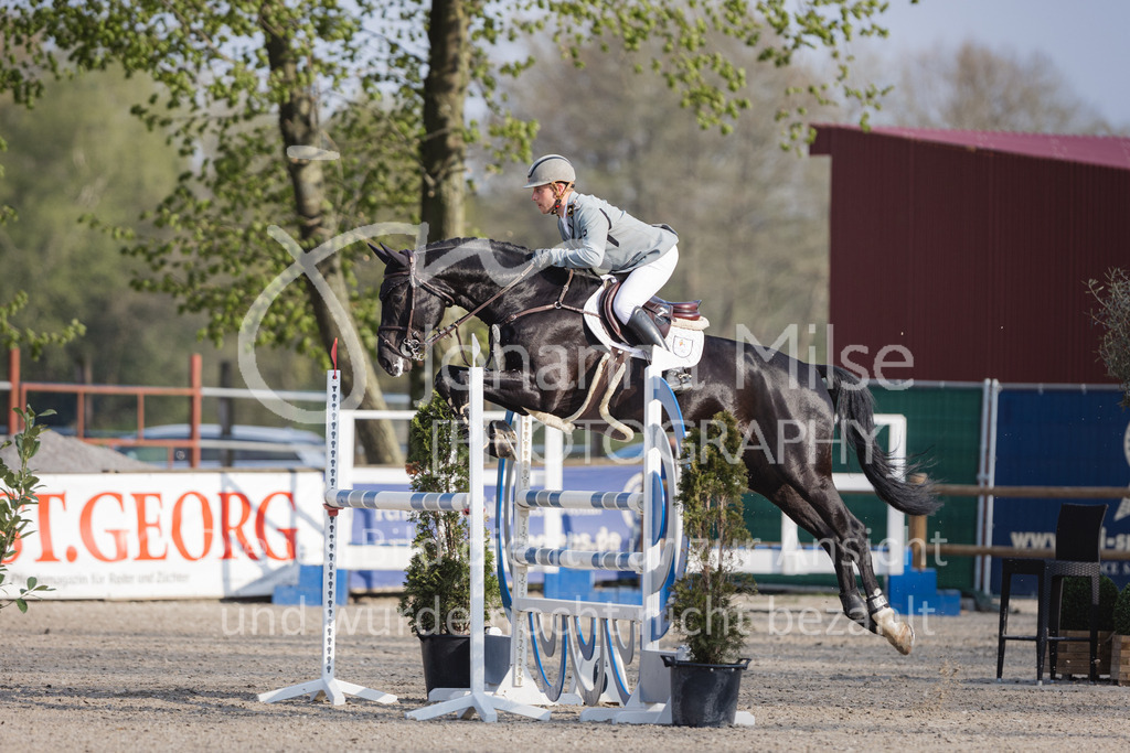 220426_Mühlen_05SprgPf-M-552 | Mühlen Late Entry
26.04.2022
05 Springpferdeprüfung Kl.M* 5-7j.