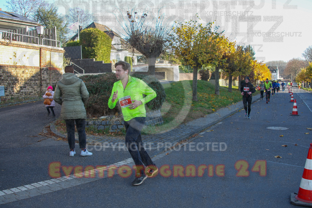 241201_1231_EV4_2798 | Sportfotografie im Rhein-Sieg Kreis, Köln, Bonn, NRW, Rheinland Pfalz, Hessen, etc. Unser Tätigkeitsfeld umfasst den Laufsport vom Volkslauf über den Marathon, Duathlon, Triathon bis zum Ultralauf wie Kölnpfad Ultra oder Schindertrail.