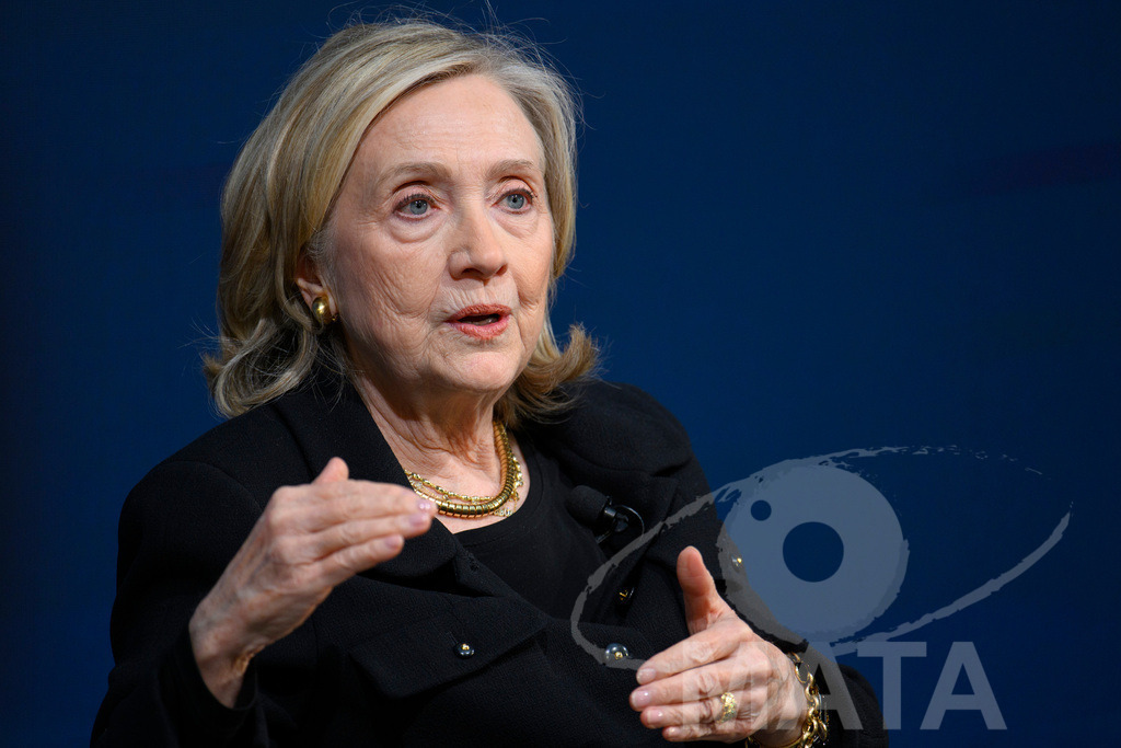 _DWA4012 | Die US-Politikerin Hillary Clinton auf der Veranstaltung Bridging Scholarship and Statecraft im Rahmen der Münchner Sicherheitskonferenz 2026. München, 13.02.2026 Bayern Deutschland  - Realisiert mit Pictrs.com