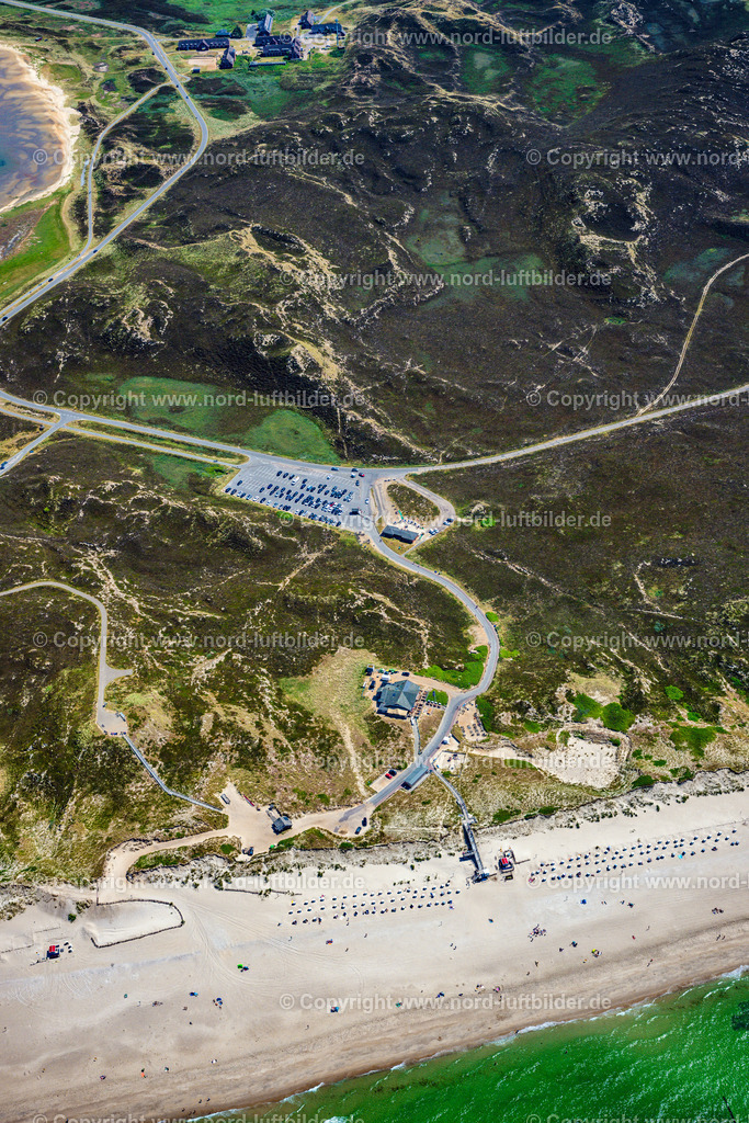 Sylt_List_Strandhalle_Sylt_ELS_5766210625 | LIST AUF SYLT 21.06.2025 Standgaststätte " Strandhalle " an der Küsten- Landschaft am Sylter Ellenbogen in List im Bundesland Schleswig-Holstein, Deutschland. // Beach restaurant "Strandhalle" on the coastal landscape at the Sylter Ellenbogen in List in the federal state of Schleswig-Holstein, Germany. Foto: Martin Elsen