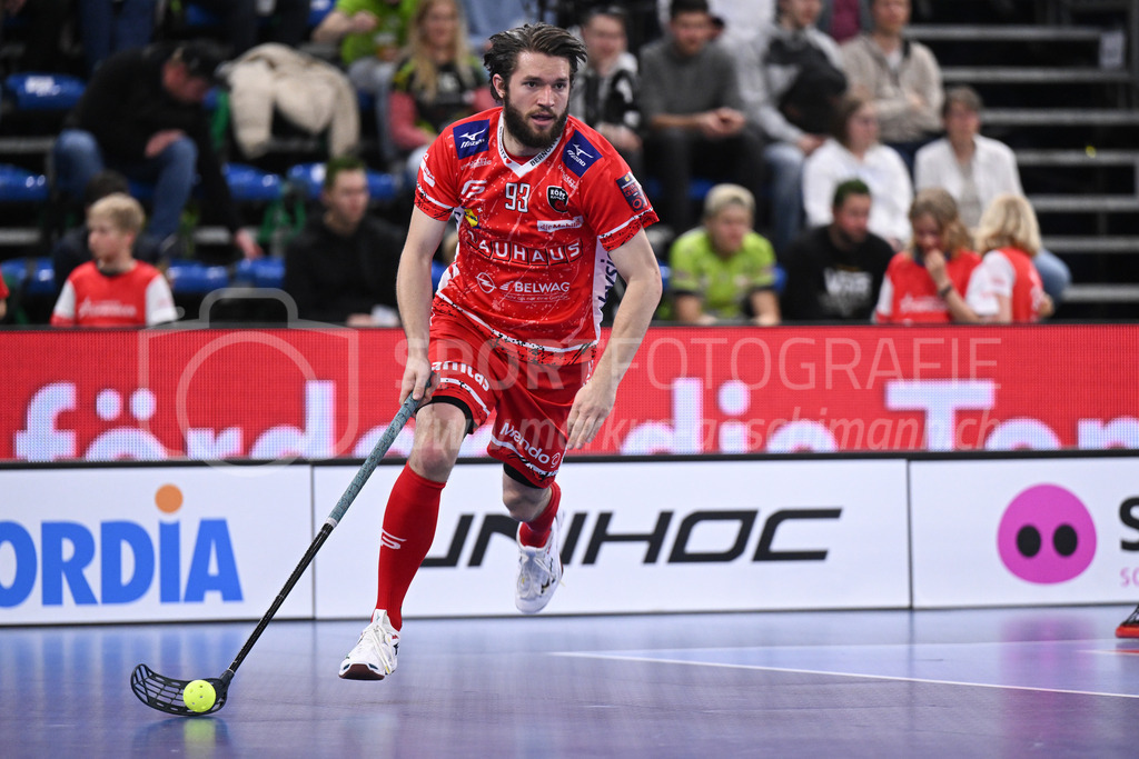 SV Wiler-Ersigen vs Floorball Köniz - 15. April 2023 | SV Wiler-Ersigen vs Floorball Köniz
Stimo Arena, Kloten
Manuel Engel (#93 Floorball Koeniz).
Bild: Sportfotografie Markus Aeschimann | www.markus-aeschimann.ch - Realisiert mit Pictrs.com