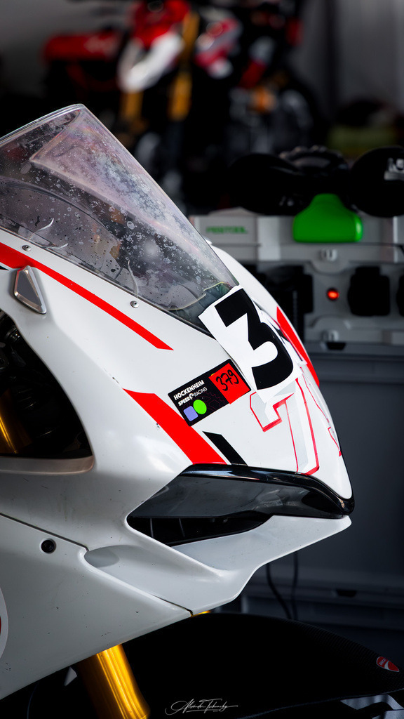 Ducati Trackday Hockenheimring 2026 | Entdecken Sie die faszinierende Welt von Alexander Tschuncky Arts: Kreative Fotografie, atemberaubende Automobilkunst und hochwertiger Bilderdruck. Lassen Sie sich inspirieren! - Realisiert mit Pictrs.com