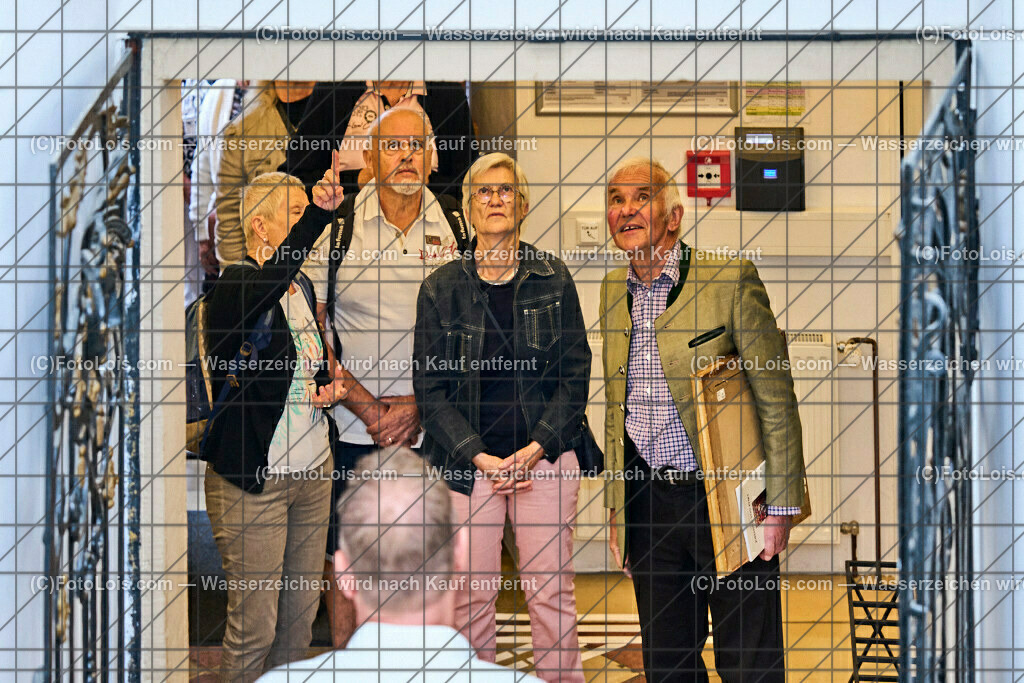 ALP3617_Jeanne de Ferrette_Schloss Scheibbs_Spuren von Johanna | (C)FotoLois.com, Alois Spandl, 700stes Hochzeitsjubiläum - Albrecht II. mit Johanna von Pfirt in Thann (FR) im März 2024. Empfang des Organistionskommitees aus der Region Ferrette (Pfirt)/Thann aus dem Elsass mit Empfang durch die Stadtgemeinde und Bezirkshauptmannschaft Scheibbs im Schloss Scheibbs und anschließender Kranzniederlegung in der Kartausenkirche über der Krypta des Gründerehepaares durch Mitglieder des Templer Ordens im Beisein von Mitgliedern der Goldhaubengruppen, Fr 22. September 2023.