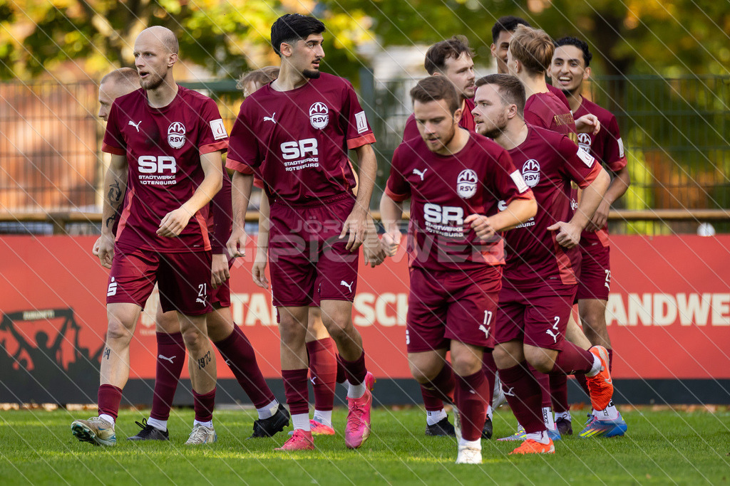 20250928_Picselweb-Fotografie_1R3_1328 | Spielszenen aus dem Spiel VfL Güldenstern Stade - Rotenburger SV. Ergebnis 0:3 - Realisiert mit Pictrs.com