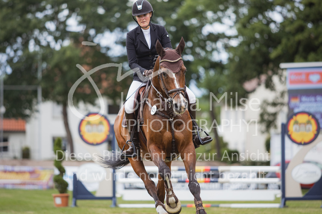 220715_LC_SprPfL2-320 | Deine schönsten Turniermomente als professionelle Fotos! Entdecke hochwertige Pferdesport-Fotografie im Online-Shop. Jetzt Fotos finden & bestellen!