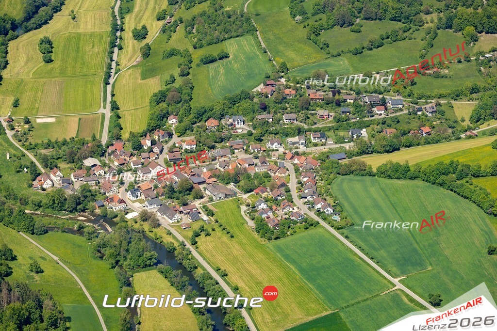 Geschenkidee Steinkirchen bei Braunsbach -Die Luftbildaufnahme wurde 2025 vom UL-Flugzeug heraus erstellt ( keine Drohne ) - Hochauflösende Luftaufnahme -Nicht vergleichbar mit Google Maps oder Satelittenbilder- Die Geschenkidee !Mit Lizenz und Bildrechte bestellbar