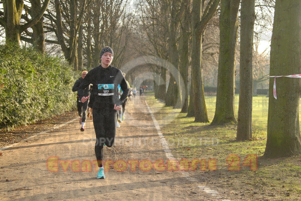 241231_1013_EV4_3434 | Sportfotografie im Rhein-Sieg Kreis, Köln, Bonn, NRW, Rheinland Pfalz, Hessen, etc. Unser Tätigkeitsfeld umfasst den Laufsport vom Volkslauf über den Marathon, Duathlon, Triathon bis zum Ultralauf wie Kölnpfad Ultra oder Schindertrail.