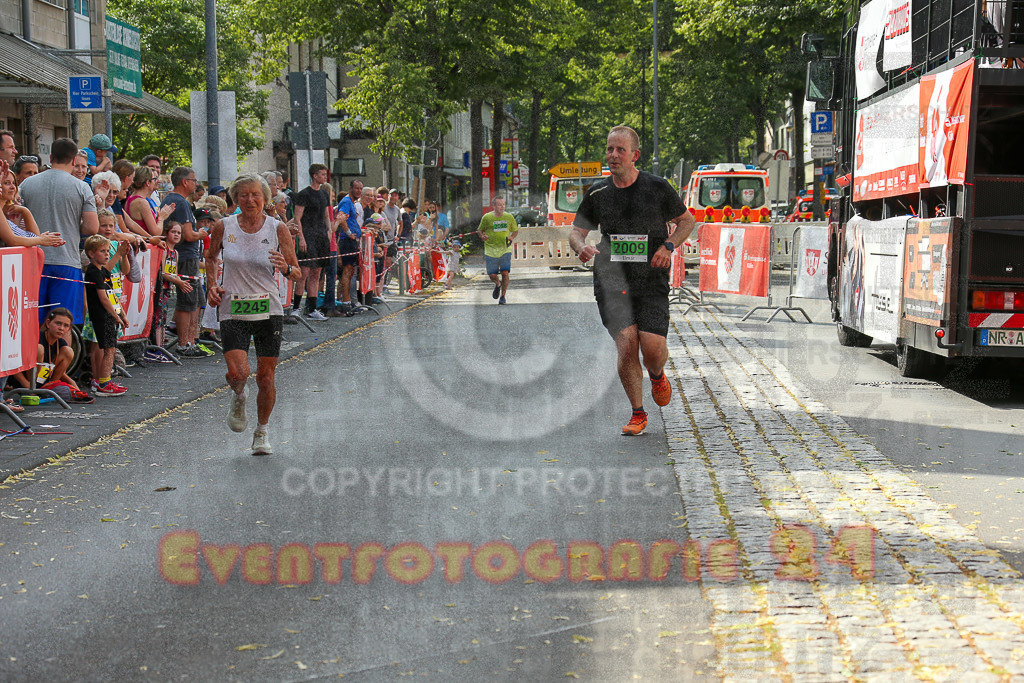 220625_1658_EX1_5644 | Sportfotografie im Rhein-Sieg Kreis, Köln, Bonn, NRW, Rheinland Pfalz, Hessen, etc. Unser Tätigkeitsfeld umfasst den Laufsport vom Volkslauf über den Marathon, Duathlon, Triathon bis zum Ultralauf wie Kölnpfad Ultra oder Schindertrail.