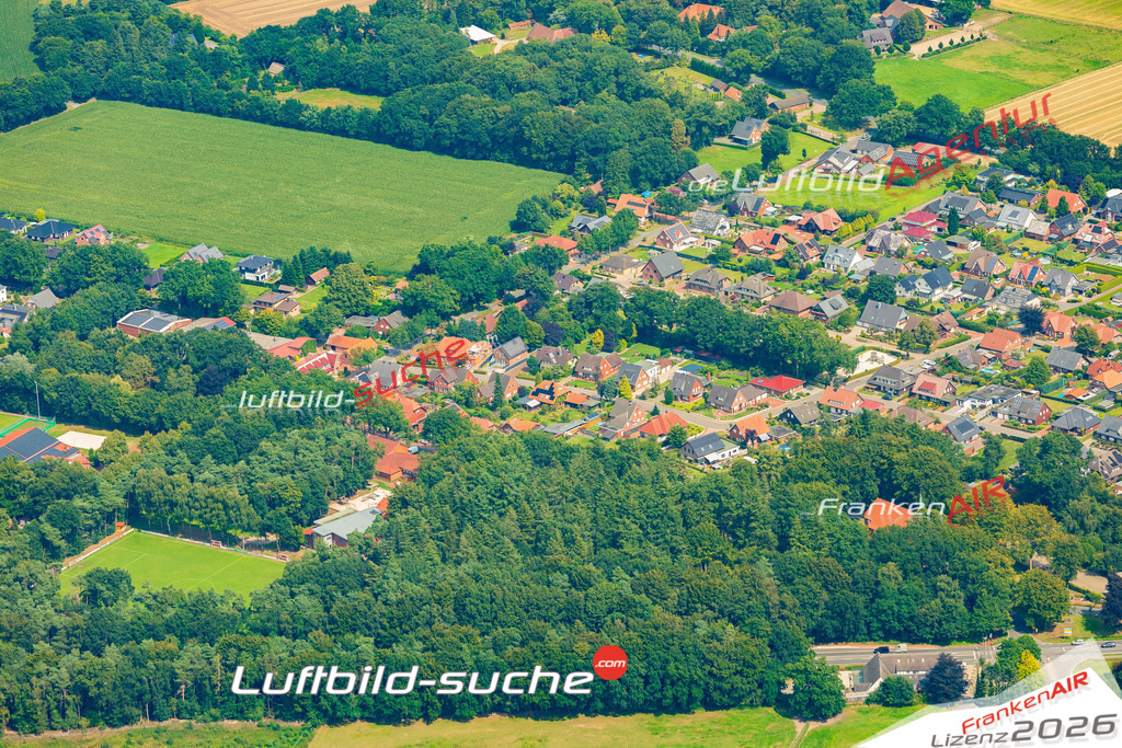 Luftaufnahme Varrelbusch Garrel - Die Luftaufnahme wurde 2025 vom UL-Flugzeug heraus erstellt ( ohne Drohne ) - Hochauflösende Luftaufnahme - für professionelle Ausdrucke geeignet. Die Geschenkidee !Mit Lizenz und Bildrechte bestellbar
