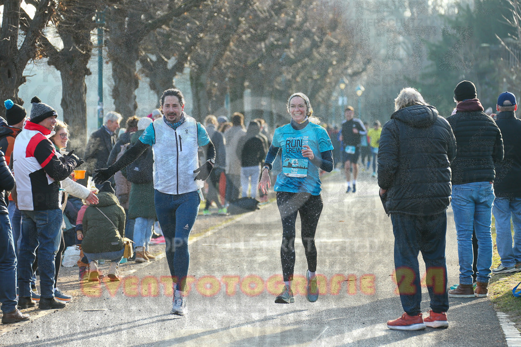 241231_1205_EX1_3782 | Sportfotografie im Rhein-Sieg Kreis, Köln, Bonn, NRW, Rheinland Pfalz, Hessen, etc. Unser Tätigkeitsfeld umfasst den Laufsport vom Volkslauf über den Marathon, Duathlon, Triathon bis zum Ultralauf wie Kölnpfad Ultra oder Schindertrail.