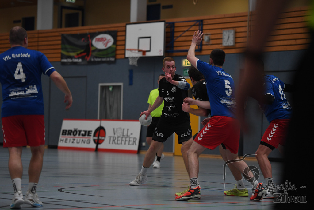 VFL Rastede-Elsflether TB 2 | VFL Rastede (blau)-Elsflether TB 2 (schwarz) am 06.04.2024 in Rastede (Sporthalle Feldbreite), Deutschland, Photo: Philip Eiben 2024 - Realisiert mit Pictrs.com