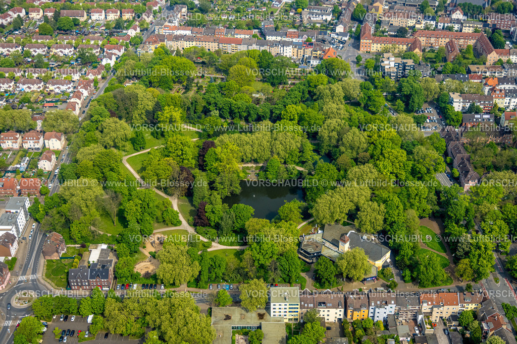 Herne240500551 | Luftbild, Mondpalast von Wanne-Eickel Theater und Events im Stadtgarten mit See, grüne Bäume, Wanne, Herne, Ruhrgebiet, Nordrhein-Westfalen, Deutschland