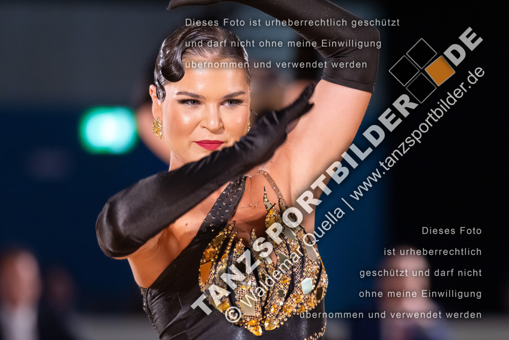 20260322-11562 | Hier finden Sie Tanz Bilder vom Latein und Standard Formationen tanzen. Sportbilder vom Tanzsport. Schöne Fotos und von Weltmeisterschaft, Europameisterschaft, Bundesliga, Regionalliga, Oberliga und Landesliga sowie von GOC Stuttgart, DanceComp, WM Bremen