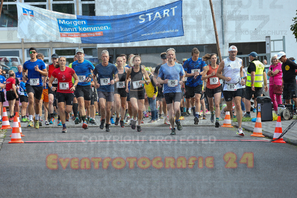 250801_1803_EX1_6306 | Sportfotografie im Rhein-Sieg Kreis, Köln, Bonn, NRW, Rheinland Pfalz, Hessen, etc. Unser Tätigkeitsfeld umfasst den Laufsport vom Volkslauf über den Marathon, Duathlon, Triathon bis zum Ultralauf wie Kölnpfad Ultra oder Schindertrail.