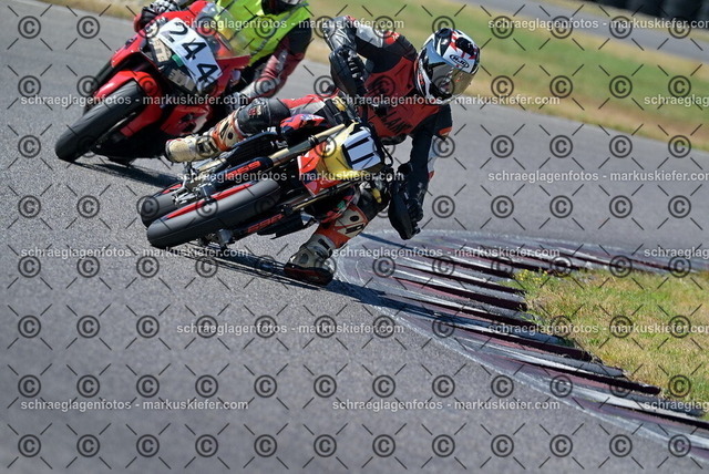 26bt04-1121 | markuskiefer.com - Realisiert mit Pictrs.com