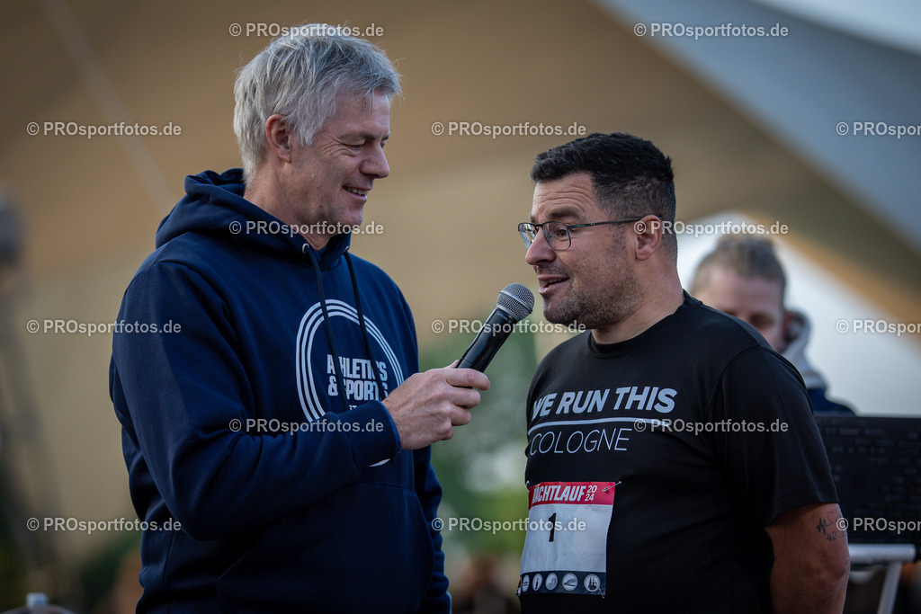 21. ASV Nachtlauf; Koeln, 08.05.24 | Impressionen vom 21. ASV Nachtlauf am 08.05.24 am Tanzbrunnen in Koeln. Foto: BEAUTIFUL SPORTS/Axel Kohring