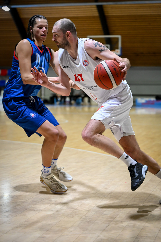 gml_101 | Fotos von Basketballspielen aus dem Raum NRW fotografiert von Gero Mueller-Laschet und Daniel Schaefer - Realisiert mit Pictrs.com