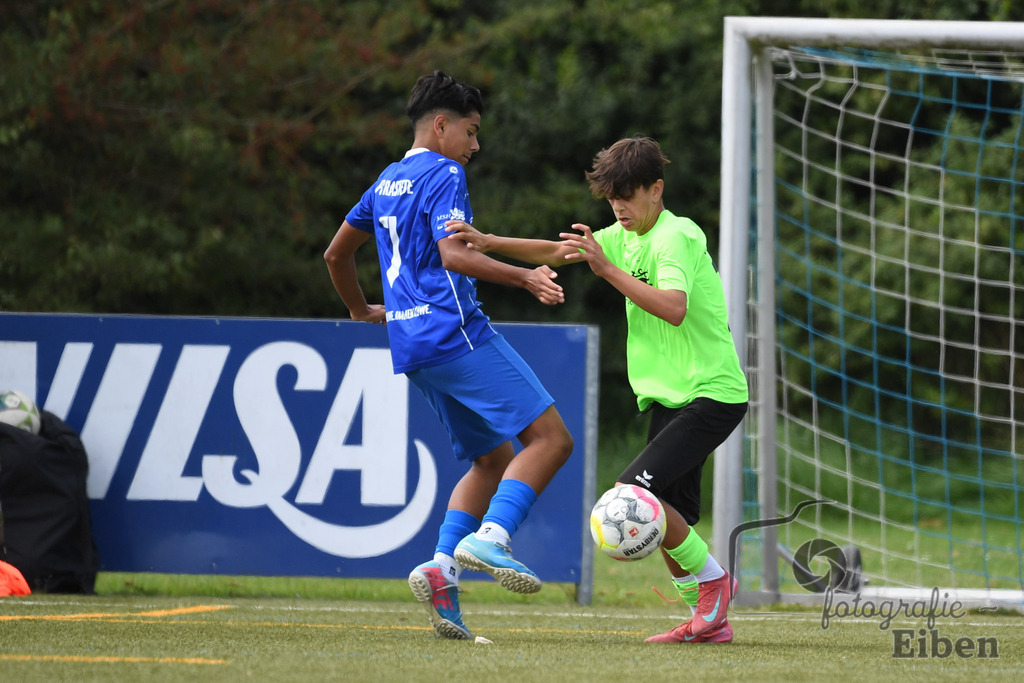 FC Rastede-JFV Edewecht | C-Jugend Landesliga; FC Rastede (blau)-JFV Edewecht (grün) am 16.08.2025 in Rastede (Sportanlage Köttersweg), Photo: Philip Eiben 2025 - Realisiert mit Pictrs.com