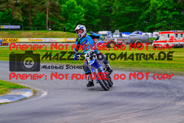 MaZZes_Fotomatrix_20250503_6021986_7611 | UE40