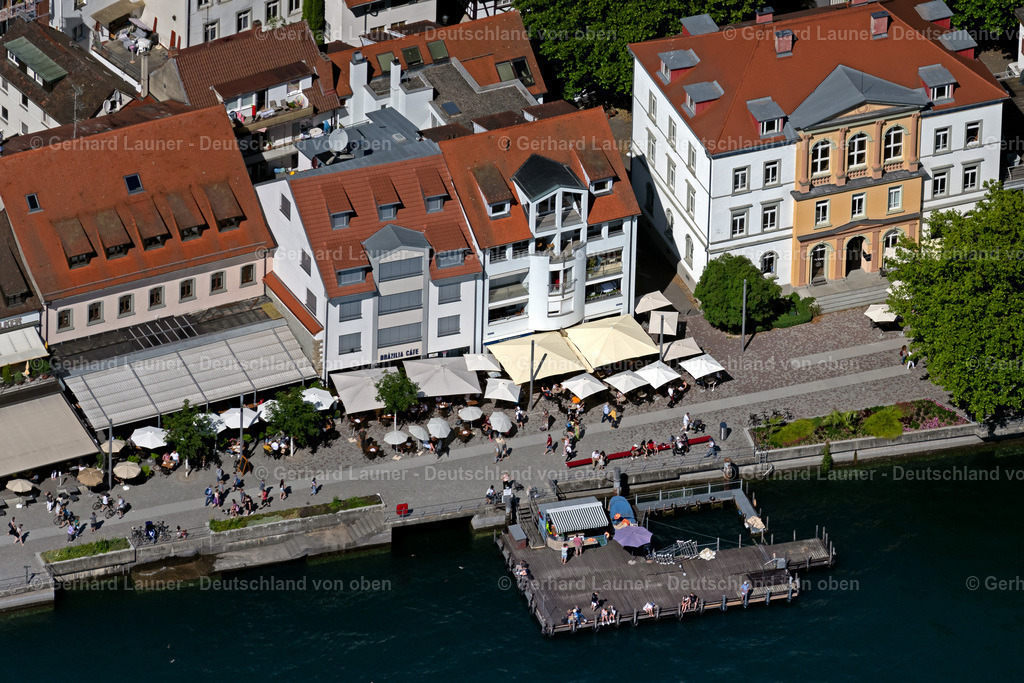 4032005 | ÜBERLINGEN 12.06.2020 Seepromenade an den Uferbereichen des Bodensee in Überlingen am Bodensee im Bundesland Baden-Württemberg, Deutschland. Weiterführende Informationen bei: Überlingen Marketing und Tourismus GmbH. // Promenade on the shore of Lake Constance in Ueberlingen on Lake Constance in the state Baden-Wuerttemberg, Germany. Further information at: Ueberlingen Marketing und Tourismus GmbH. Foto: Gerhard Launer