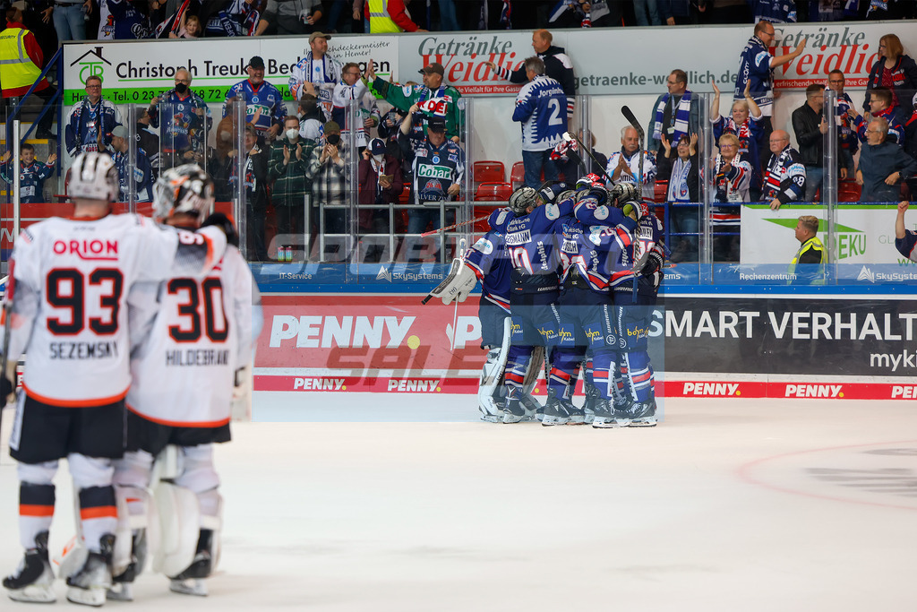Iserlohn Roosters - Loewen Frankfurt | 
DEL: Iserlohn Roosters - Loewen Frankfurt - Realisiert mit Pictrs.com