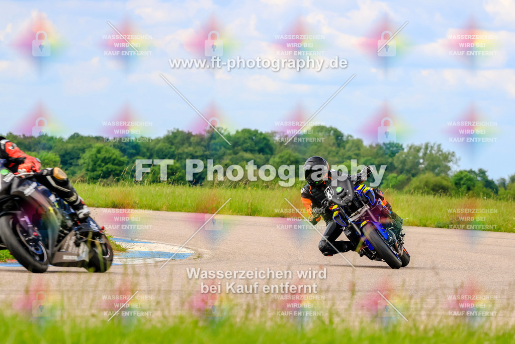 MotoTeam-1268 | Hier findet Ihr Bilder von Touristenfahrten auf der Nürburgring Nordschleife oder von anderen Veranstaltungen die ich besucht habe. Viel Spass beim Durch Schauen 