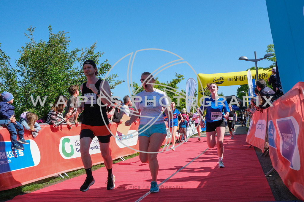 ..... | LINZ,AUSTRIA,27.April 24, Int. 3 Brückenlauf Linz  , Image shows: Photo: WAPICS / Michael ring