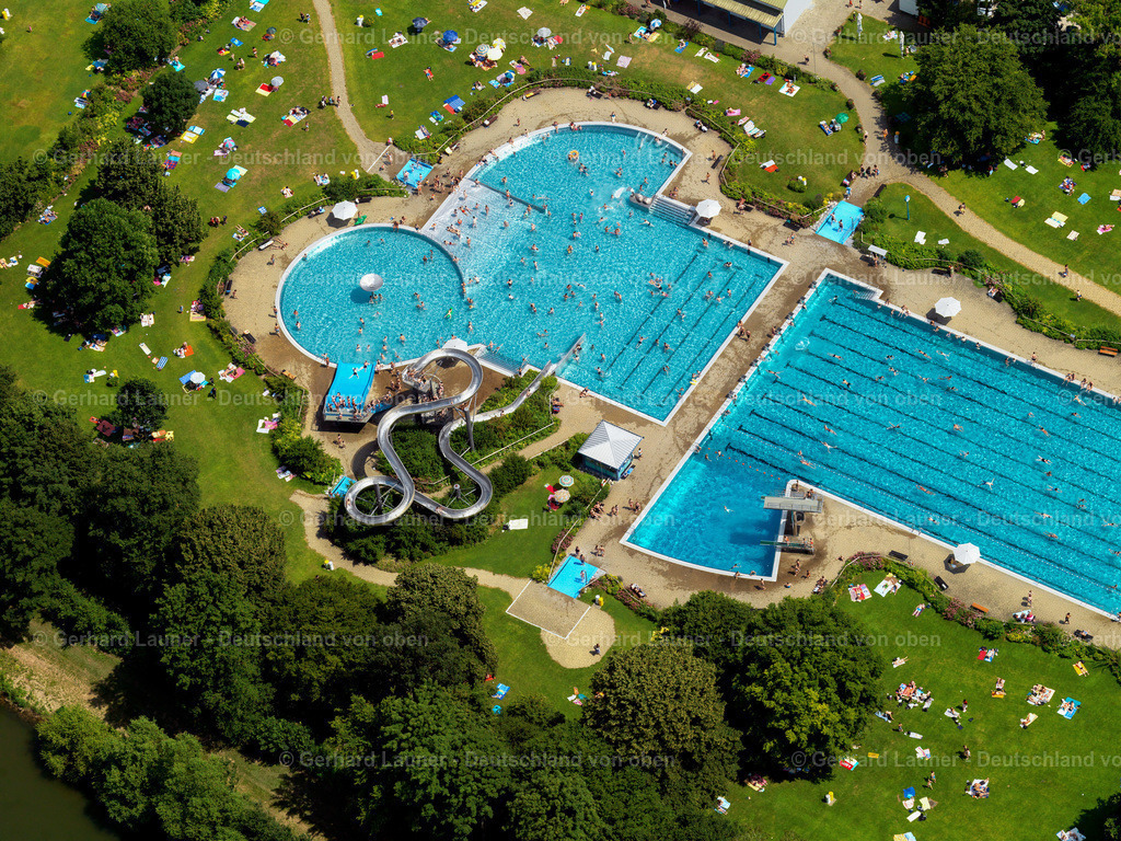 2825254 | Tübingen, Freibad