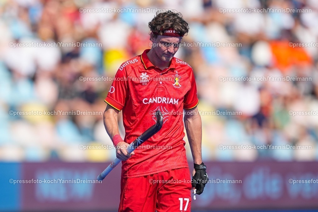 xydrx12082502014 | 12.08.2025, xydrx, Herren EuroHockey Championship 2025, Gruppenphase, Gruppe A, Spanien - Belgien, Sparkassenpark Mönchengladbach: Guillaume Hellin (BEL #17) schaut enttäuscht zu boden