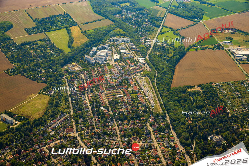 Luftaufnahme Sophien und Hufeland Klinikum Weimar - Die Luftaufnahme wurde 2025 vom UL-Flugzeug heraus erstellt ( ohne Drohne ) - Hochauflösende Luftaufnahme - für professionelle Ausdrucke geeignet. Die Geschenkidee !Mit Lizenz und Bildrechte bestellbar