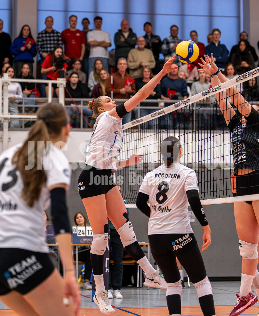 Volleyball I Frauen I Saison 2025-2026 I 2 Bundesliga Pro I 17. Spieltag VFL Oythe - VC Stralsund I 1589 | Mariele Meyer (10,VFL Oythe) - Realisiert mit Pictrs.com