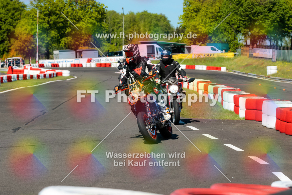 Moto-TeamOBK-21699 | Hier findet Ihr Bilder von Touristenfahrten auf der Nürburgring Nordschleife oder von anderen Veranstaltungen die ich besucht habe. Viel Spass beim Durch Schauen 