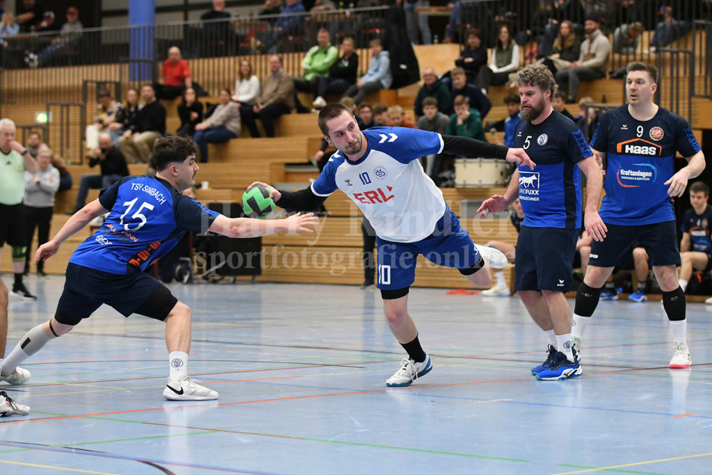 HC Deggendorf : TSV Simbach II   | Alexander Kohlbauer  (HC Deggendorf  #10) hatte einen überragenden Tag - Realisiert mit Pictrs.com