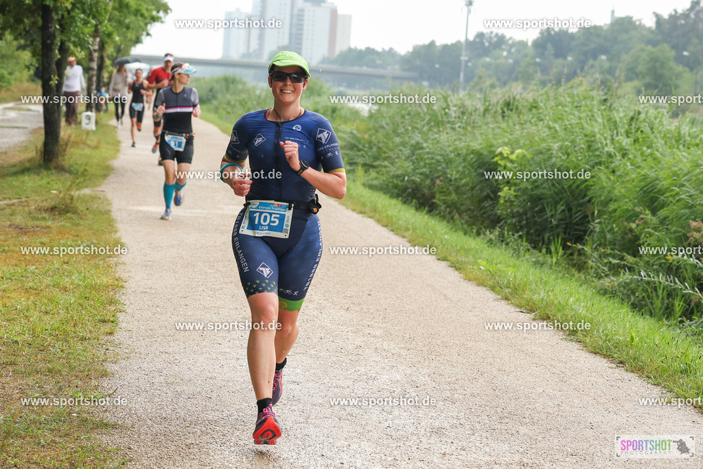 LUR_1548 | 34. M-net Erlanger Triathlon 2025 #erlangertriathlon  #mnettriathlon2025 #mnettriathlon #team #olympischedistanz #mitteldistanz #triathlon #maindonaukanal  #erlangertriathlon2025 #yourpictrs #tv1848 #tv1848erlangen  #triathlonbayern #sportinerlangen #demsportverbunden #sportshot_your_pictrs Copyright: www.sportshot.de