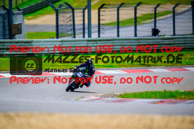 MaZZes_FotoMatrix_240717_6007705_9873 | WEISS